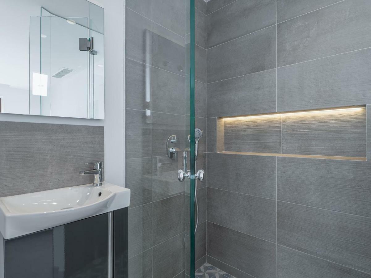 Вилла Marbella Old Town : Luxury Townhouse Экстерьер фото